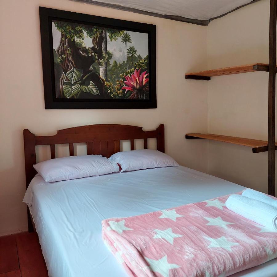Hostal La Pijarana Salento Exterior photo